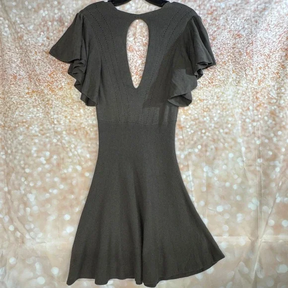 Free People Olive Green Ribbed Knit Ruffle Sleeve V-Neck Skater Keyhole Back - Picture 8 of 8